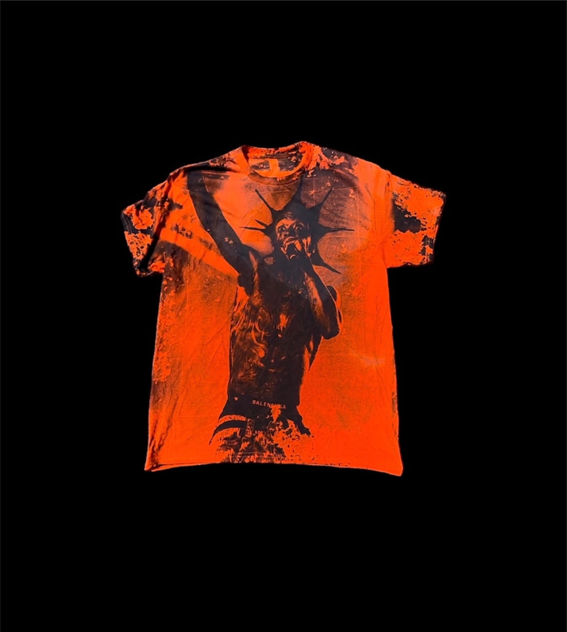 STATUE OF UZI TEE